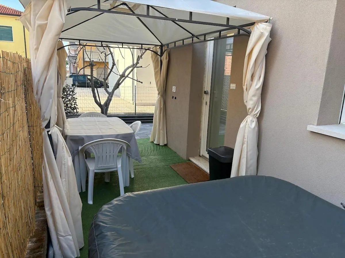 Marila Deluxe, Patio Con Idromassaggio Apartment Lido di Jesolo 0*,